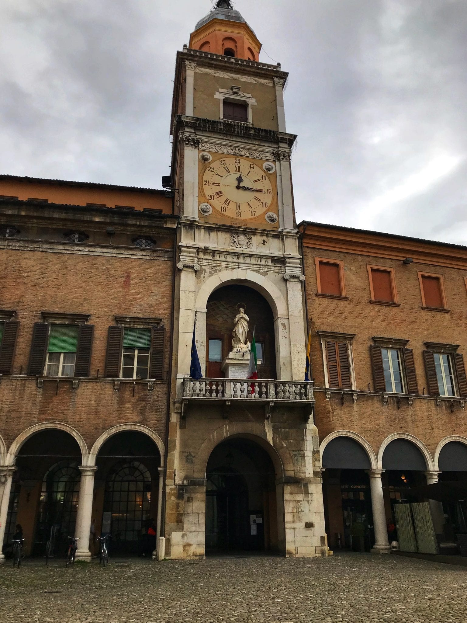 modena day trip from bologna
