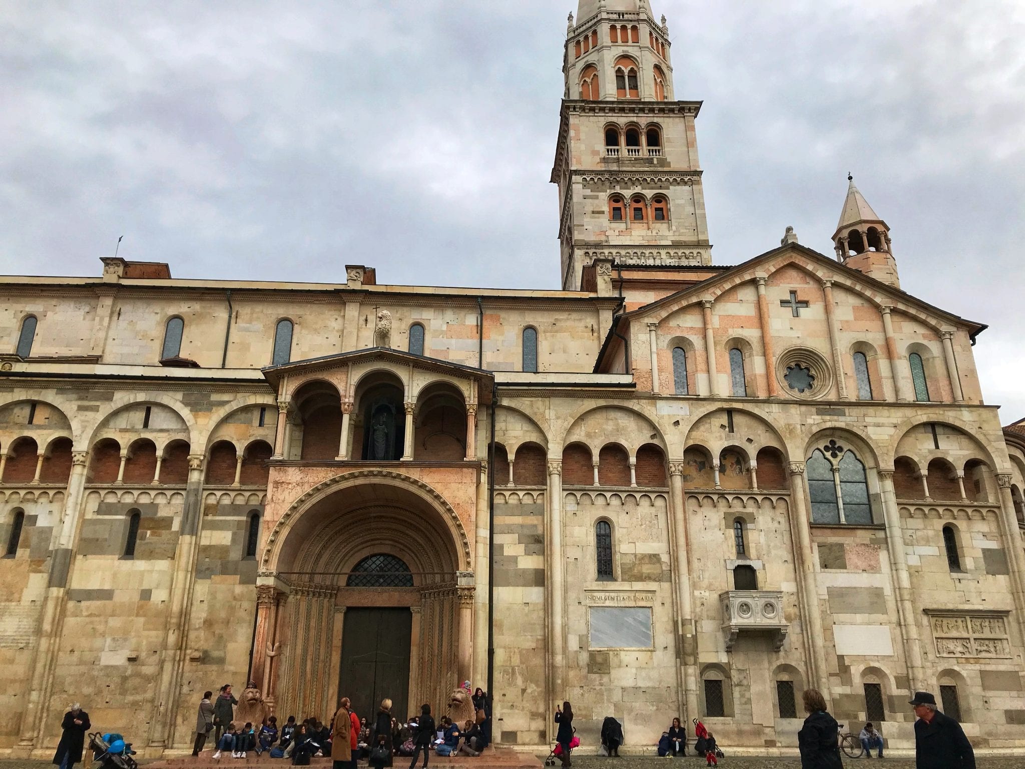 modena day trip from bologna